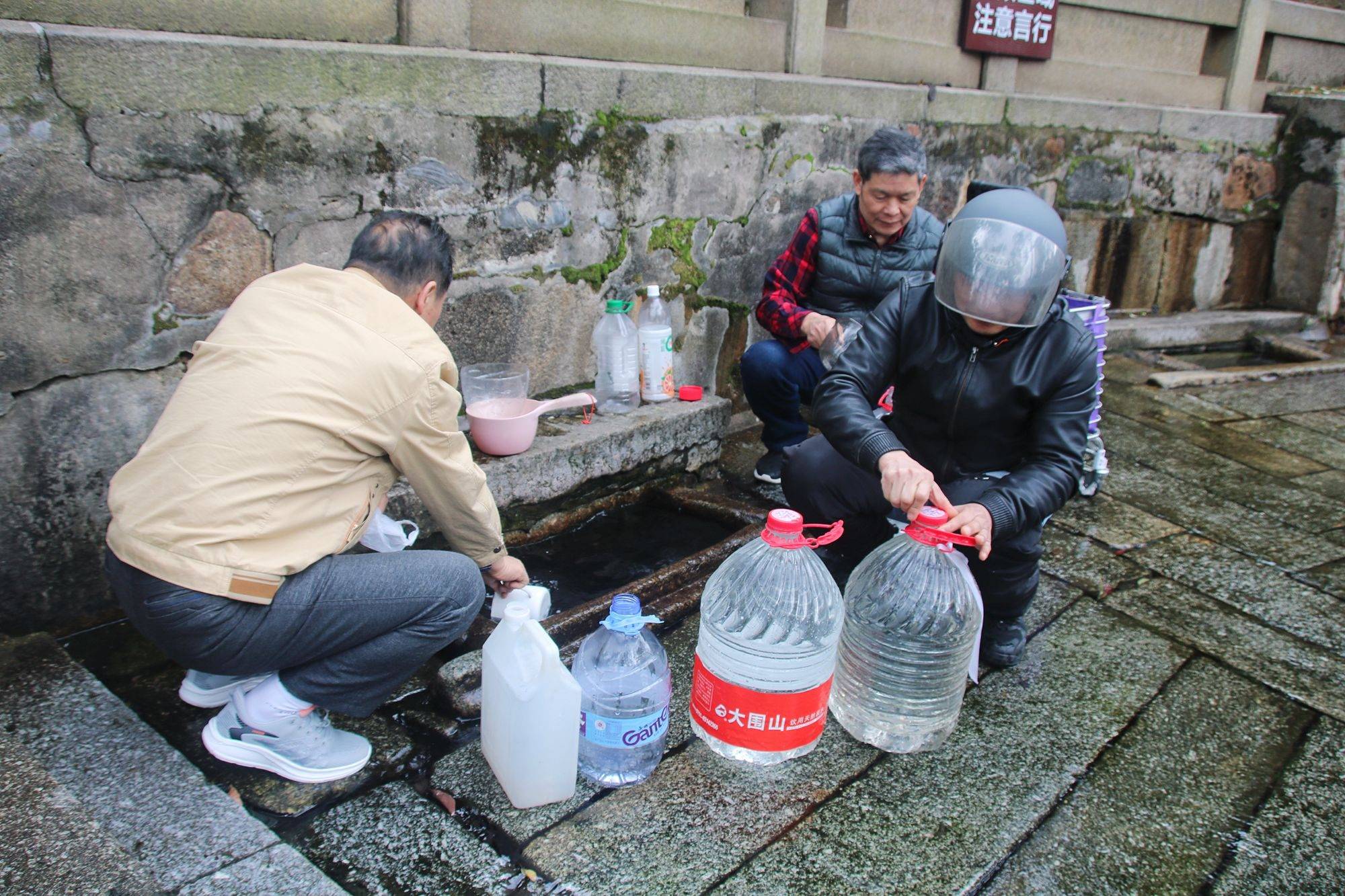 高德：平特一肖资料免费公开资-“深圳历史中的墟”展览在东江游击队指挥部旧址开幕