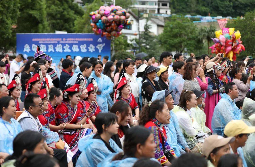 爱奇艺影视：王中王精选公开一肖一码-京浙两地小记者对话“泰山皮影”第八代传人，近距离了解非遗文化