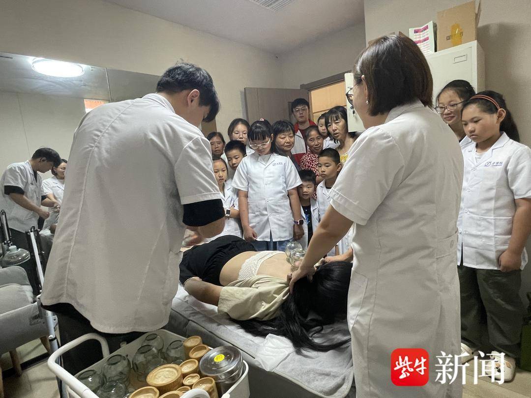 哔哩哔哩：管家婆一票一码100正确-自然之美与摩梭文化奇妙交织，带你走近宁蒗