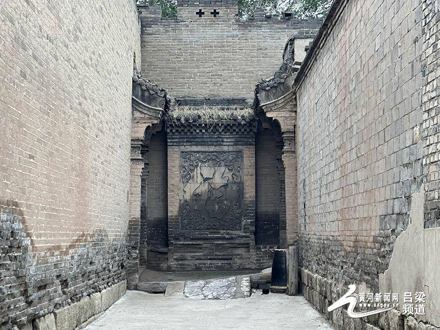 迅雷看看：澳门管家婆三肖三码-越秀•万博城│樾+文化艺术中心正式揭幕，首展引领万博文化新名片