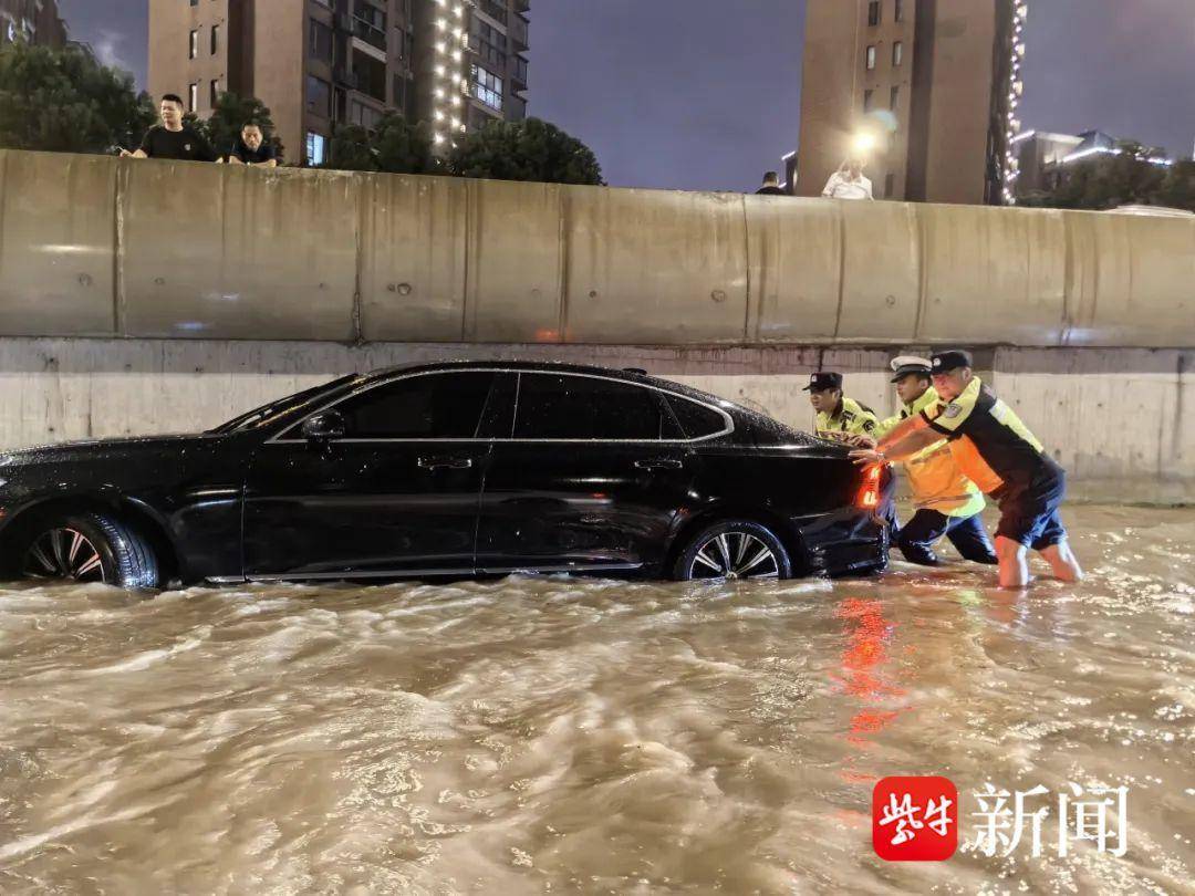 头条：澳门一码精准必中大公开-詹姆斯成为历史上赛季最老球员中场均得分最高的球员！